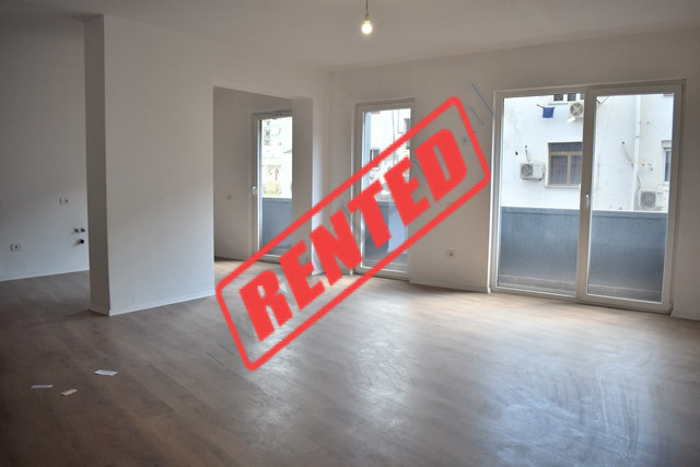 Office space for rent in Durresi Street, near Kafe Flora, in Tirana, Albania.
Positioned on the 2nd